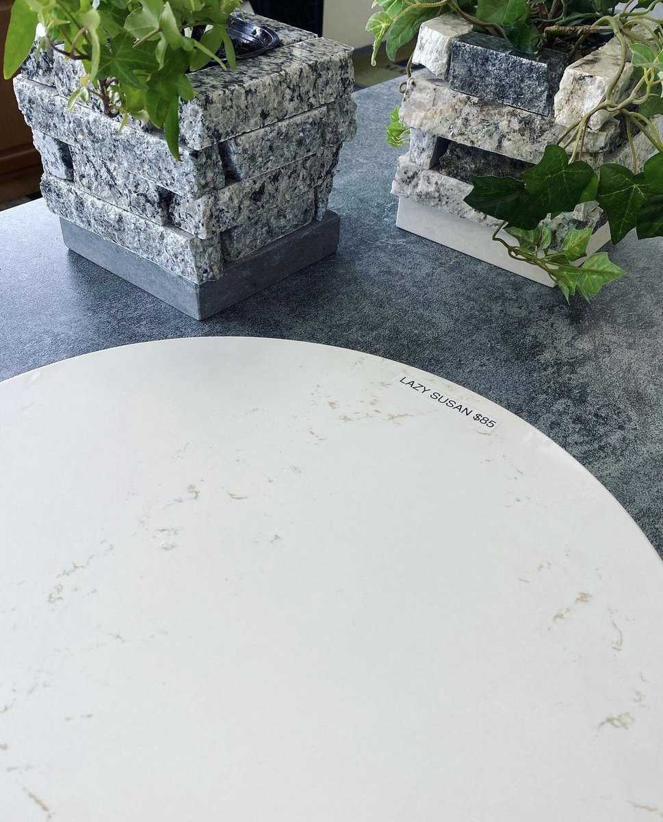 MomaxMarble's tweet photo. Mother’s Day is in less than a week 😯💕
Any mother would love a lazy susan, cutting board, or mini planter- timeless gifts!
Customize them with her favorite plant to really be the favorite child 😉 #mothersday #mothersdaygift #stone #design #redusereuserecycle #innovation #gifts https://t.co/YiinOwoMTq