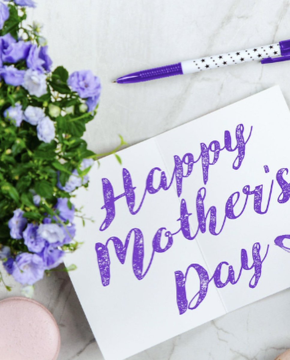 MomaxMarble's tweet photo. Mother’s Day is in less than a week 😯💕
Any mother would love a lazy susan, cutting board, or mini planter- timeless gifts!
Customize them with her favorite plant to really be the favorite child 😉 #mothersday #mothersdaygift #stone #design #redusereuserecycle #innovation #gifts https://t.co/YiinOwoMTq