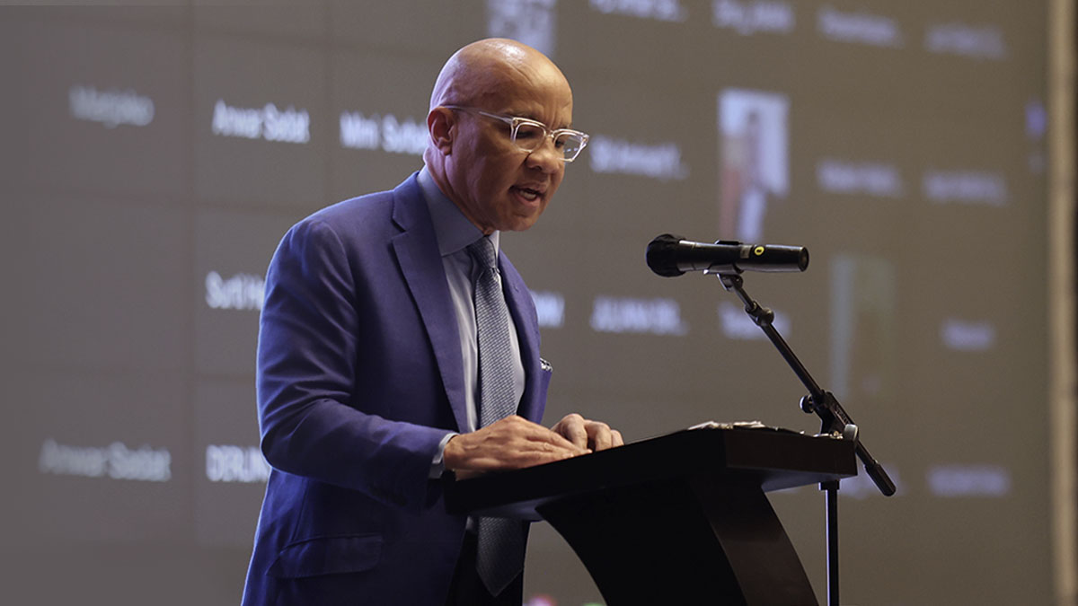 Darren Walker tweet media