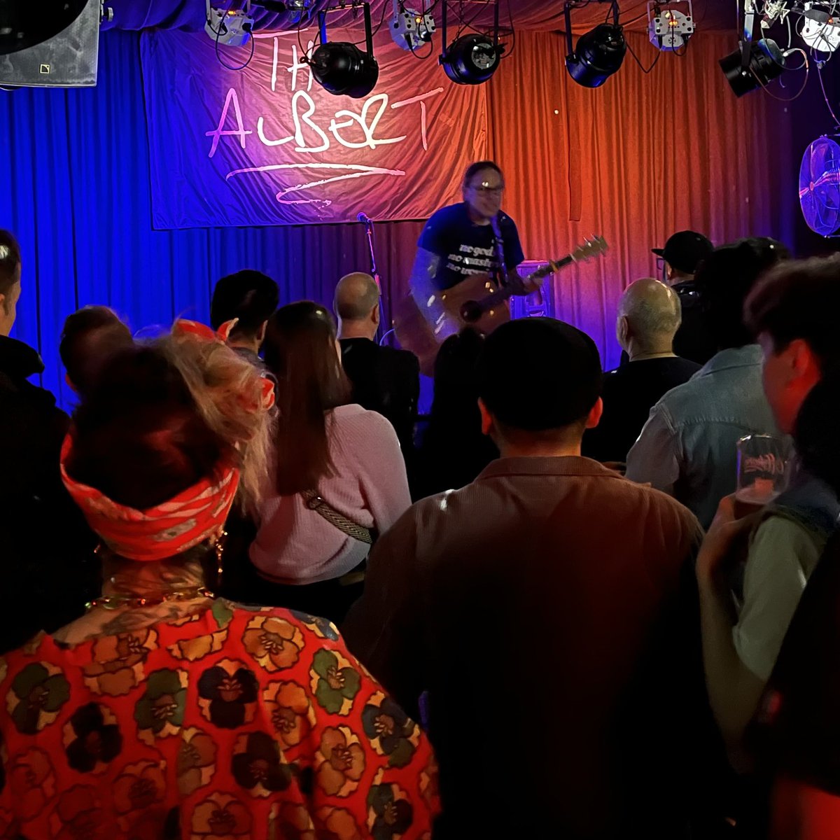 FindingLandFolk's tweet photo. What a brilliant Sunday we had as #djsupport for @AustinlucasIND and Sean @steadyhabits_ courtesy of @Brighthelmstone. Furthermore weโre delighted that the next episode of #findinglandfolkshow out today at 5 features an extended interview with Austin!
#country #americana #punk https://t.co/CT0UcodnUY