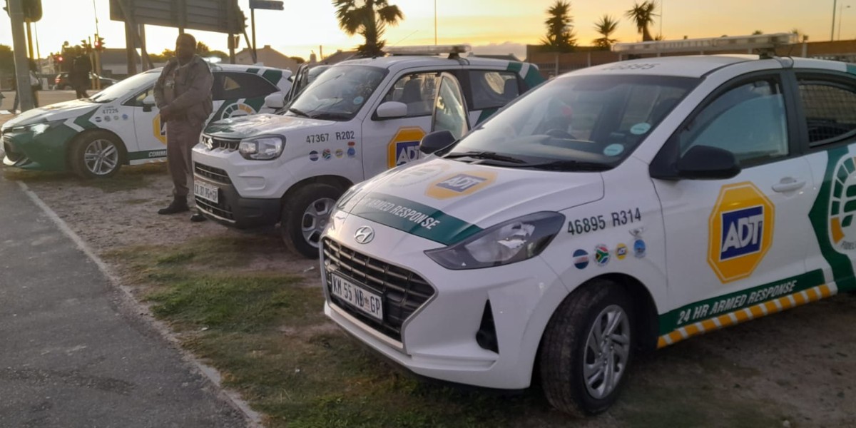 Fidelity_Secure's tweet photo. “Great to see such consistency” – such a wonderful compliment received from a resident in the Tableview area. Our local team in the area indeed are very committed and are at intersections and schools each and every morning.
#Tableview #LocalSecurity #FidelityServicesGroup https://t.co/Rr9pNkdlzP