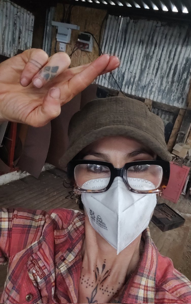 BexSimonArtist's tweet image. Setting up today 🤞😅

#futureicons #londoncraftweek #LCW #LCW2023