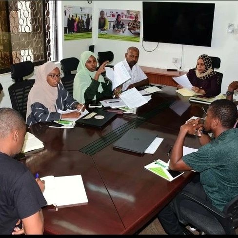 FazaYouth's tweet photo. Team had opportunity to vissit HAKI Africa for exchange visit which meant to strengthen partnership and collaboration,Engagement with  knowledge sharing we appreciate Haki afrca for providing valuable and often unique experiencs to our staff Members.#YouthPower #humanity #forHAKI https://t.co/kqmLHAAZRI