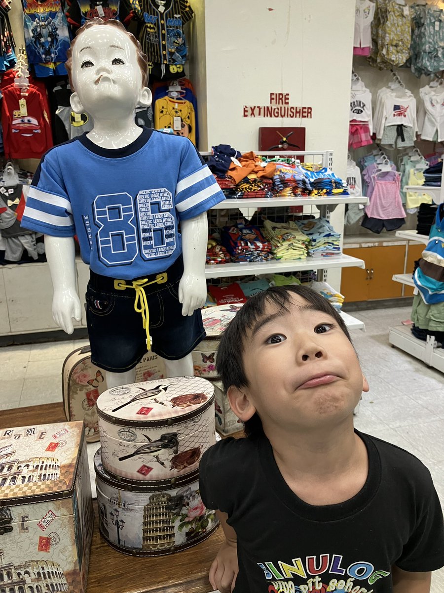 ChannelSotaro's tweet photo. ぷいーーーん
っと店内で言ってる男の子は
そーたろーでした😅 https://t.co/1M9P32uhv0