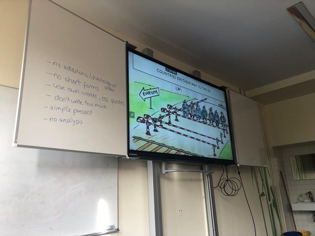 arasal7's tweet photo. Última dia de mobilisation @EUErasmusPlus  Job Shadowing al Cecilien-Gymnasium Düsseldorf. @sllengua @EplusCatEdu #GEP #CETE #EMAILC https://t.co/cW7v3pezGp