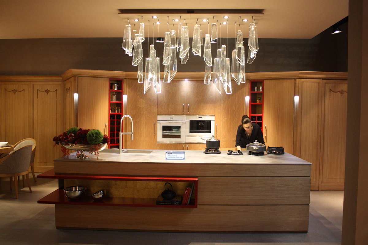 BGoldfuss13's tweet photo. Find your perfect #dreamkitchen style by looking through this article. #homeinspo https://t.co/zq2xDrZ6fs https://t.co/f6Xy5RZysF