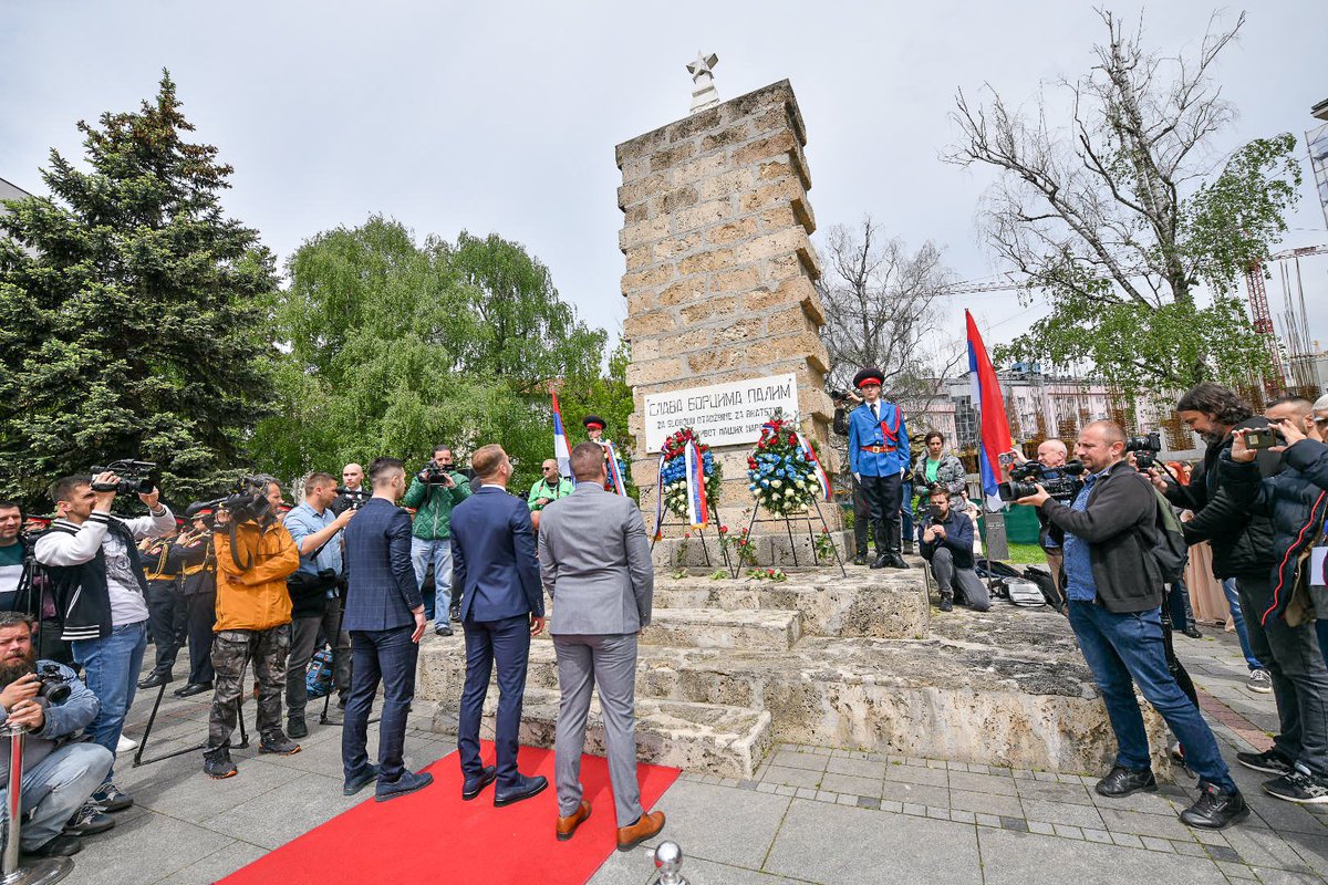 PdpZena's tweet photo. RT @Stanivukovic_D: Данас славимо побједу, ону  најважнију у историји човјечанства, а посебно је важно што то чинимо у срцу Бање Луке која је дала велики допринос у борби против фашизма,
Срећан нам Дан побједе! https://t.co/1INXpl1uhL