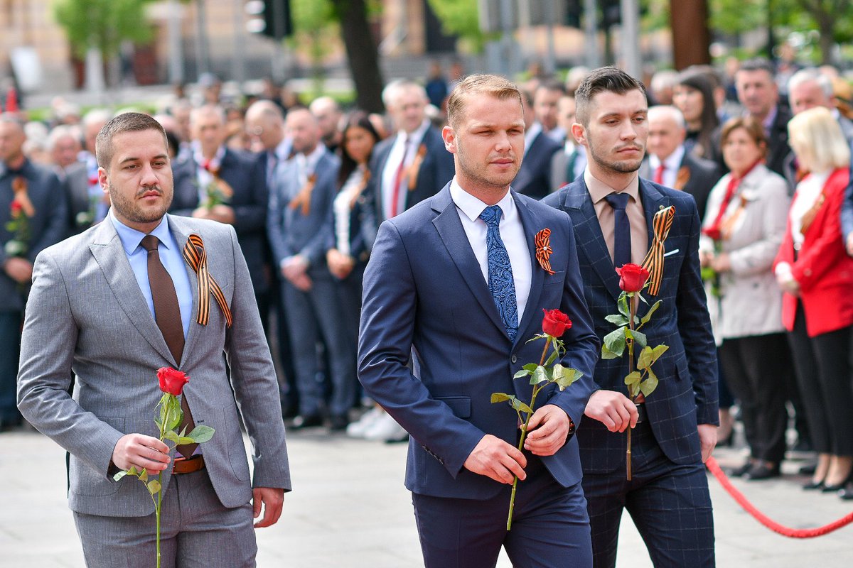 PdpZena's tweet photo. RT @Stanivukovic_D: Данас славимо побједу, ону  најважнију у историји човјечанства, а посебно је важно што то чинимо у срцу Бање Луке која је дала велики допринос у борби против фашизма,
Срећан нам Дан побједе! https://t.co/1INXpl1uhL