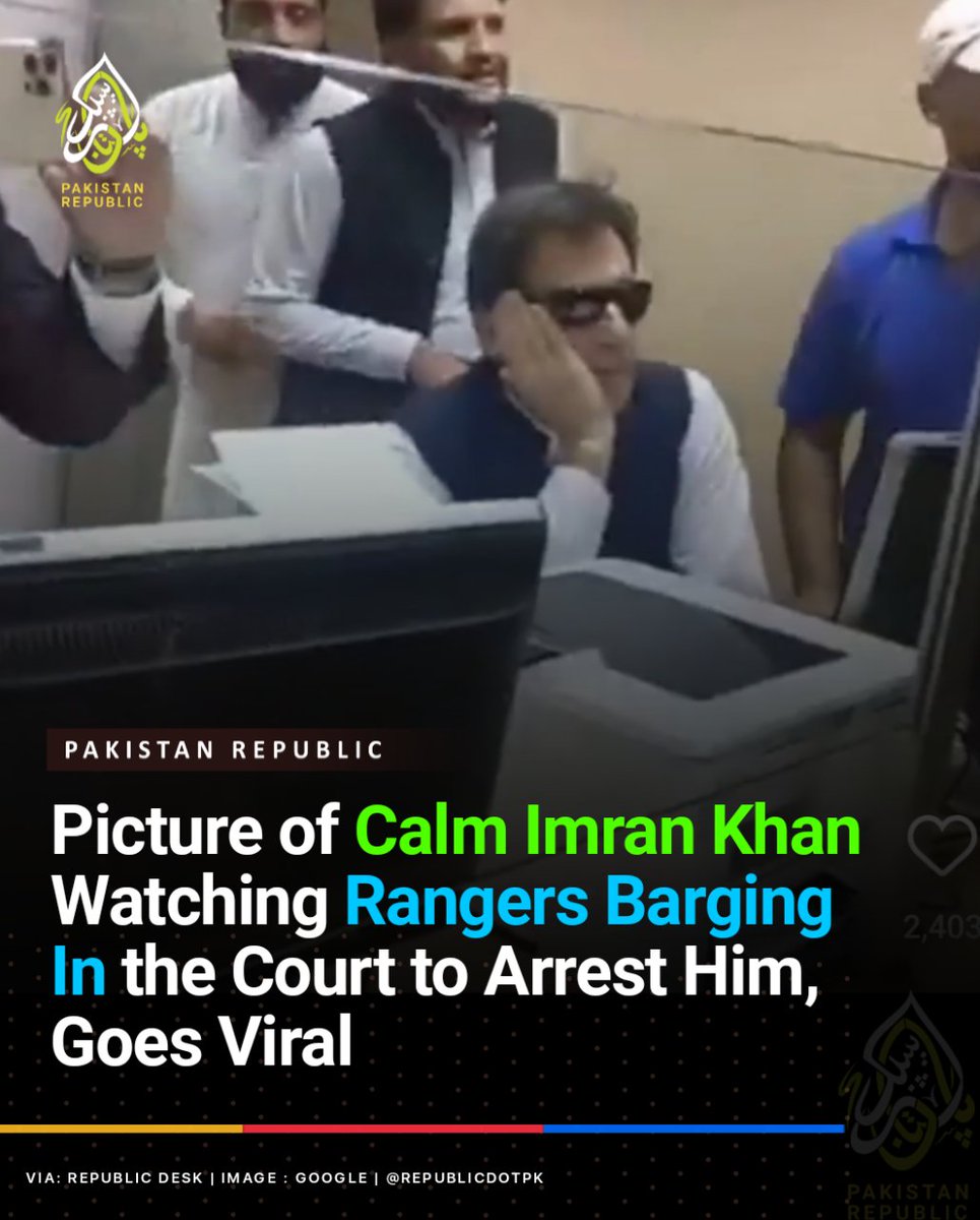 republicdotpk's tweet photo. Calm and composed Imran Khan with shades on, watching Rangers as they are heading to arrest him.

#pakistanrepublic #ImranKhan #BehindYouSkipperAlways
#نکلو_خان_کی_زندگی_بچاؤ https://t.co/Y0Bq7KbqrD