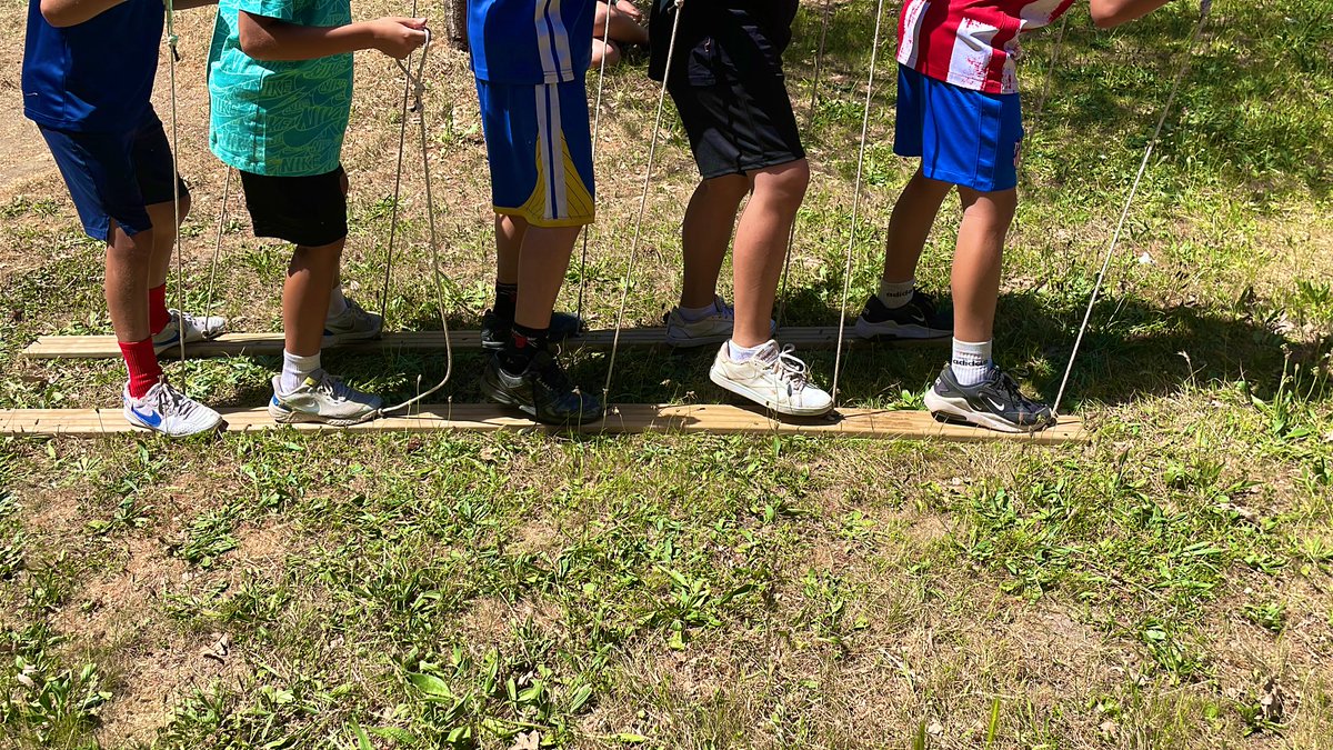 anahbsta's tweet photo. Juegos cooperativos 🚶‍♀️🚶‍♂️😊 @CrisDHBST @EHumanitas @lora_ostos @HBSTORREJON https://t.co/WU7MjBXOwa