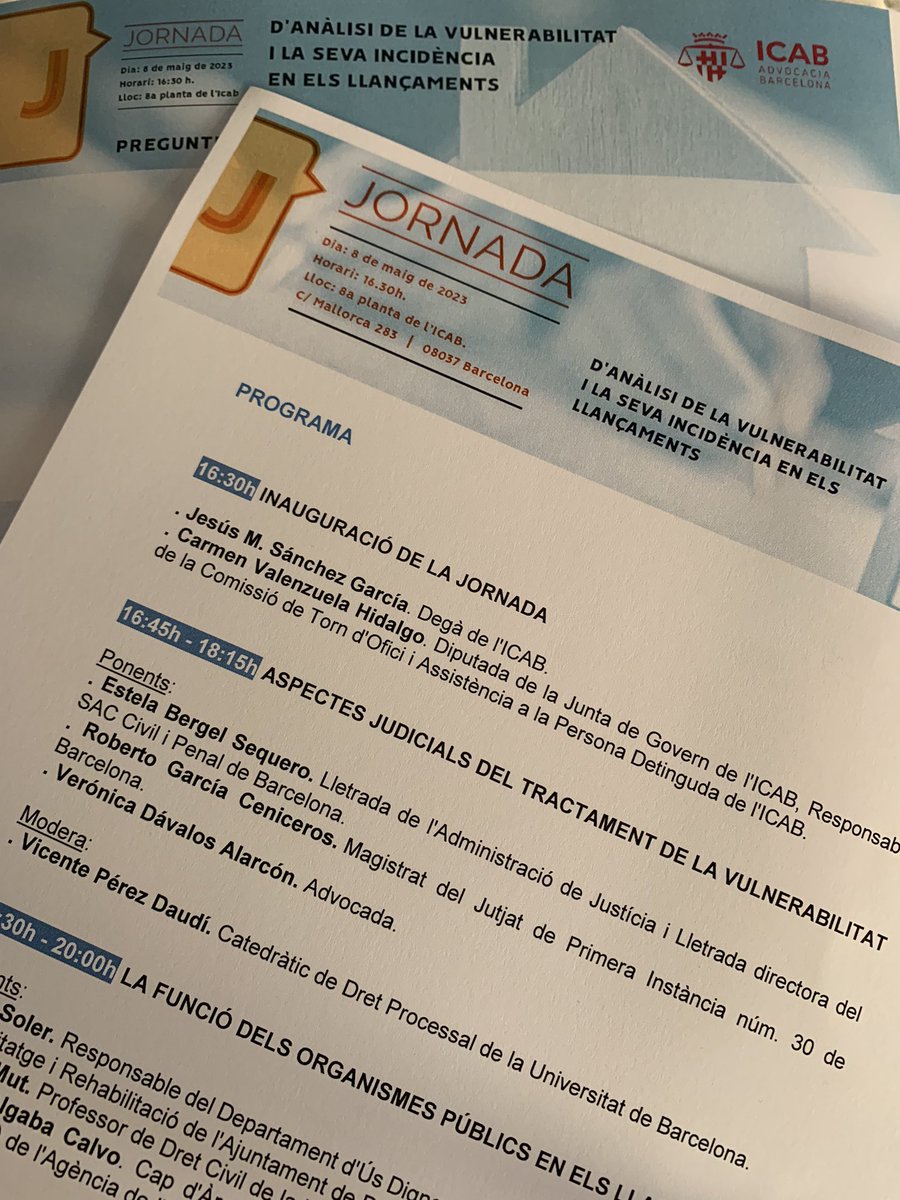 heleiamartinez's tweet photo. Ayer asistimos a la Jornada organizada por @ICABarcelona para conocer cómo afectan las situaciones de vulnerabilidad económica y social en los procesos de desahucio https://t.co/cAW1eFZ5PD