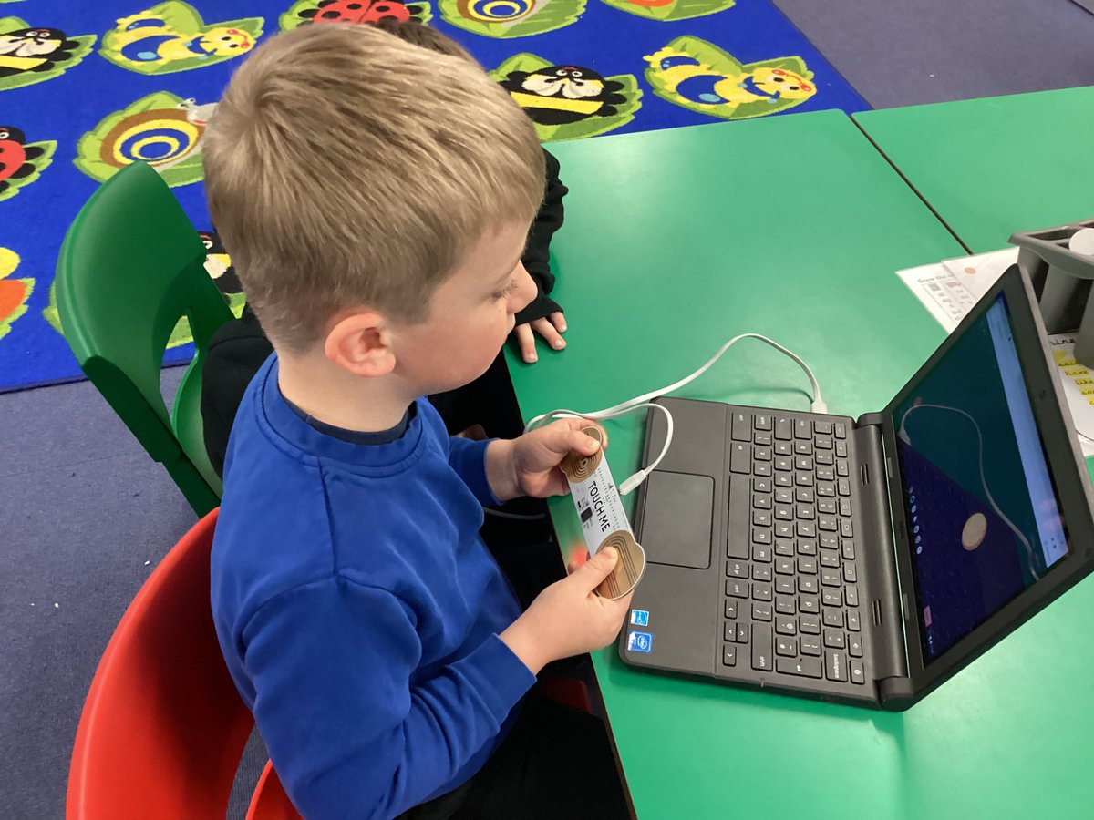 OWPSwombats's tweet photo. We are making music using technology. The Touch Me pads are a great success.
@ConductiveMusic
#OWPSstem
#OWPSmusic https://t.co/lscHNX4QRu