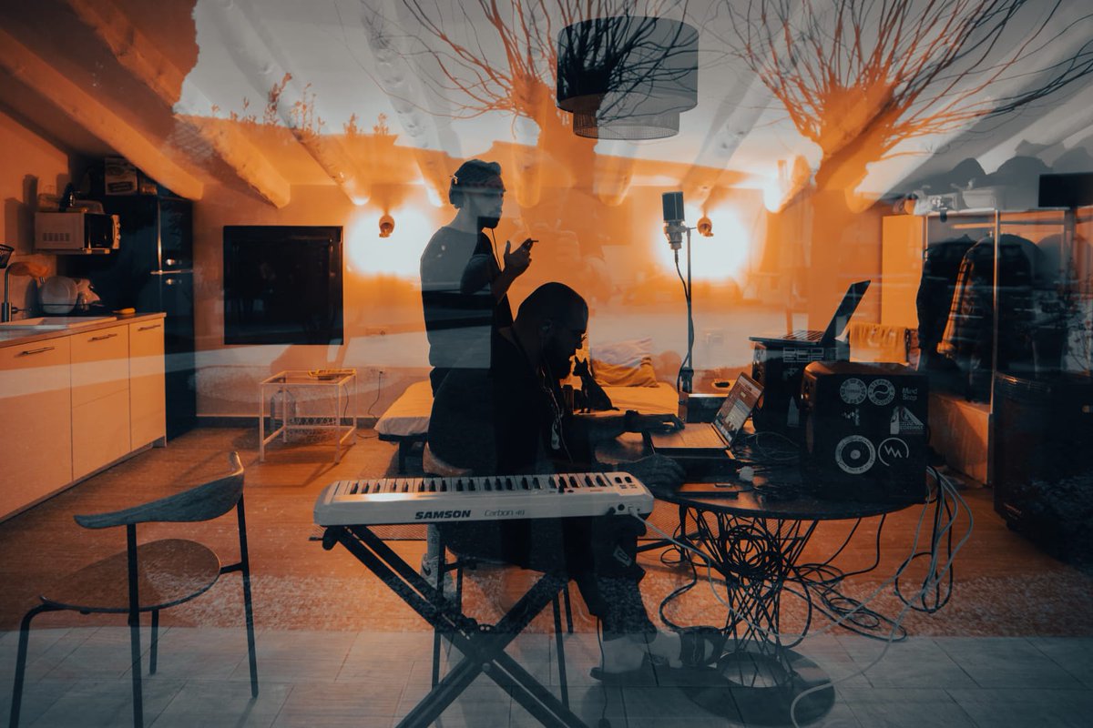 Este año tenemos muchas cosas preparadas. 
La primera de ellas va a ser FOTOS DE FAMILIA vol 1.
Muy pronto en los mejores oídos.
#FotosDeFamilia
<a href="/GordoDelFunk/">Gordo Del Funk</a>