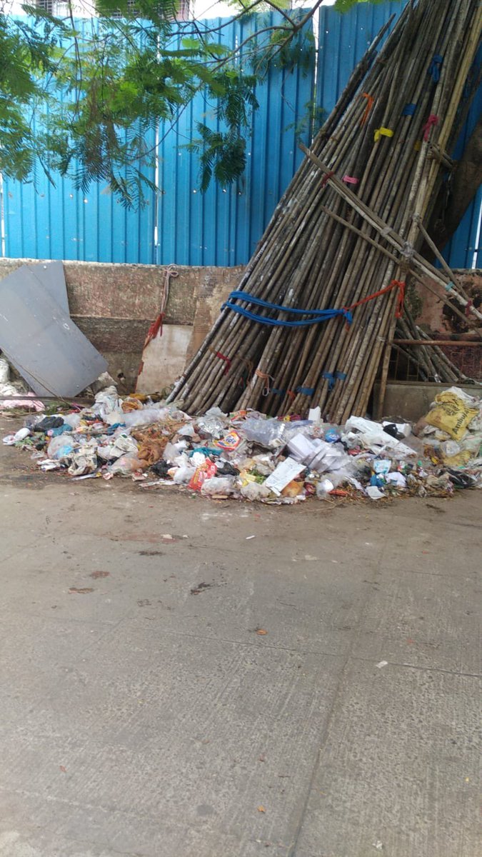 tailor_purav's tweet photo. @mybmc BRINGING to your attention a serious issue regarding the non-collection of solid waste in my area. This has led to a build-up of garbage and a foul smell in the area.
Dayabhai Chawl 2, Somwar Bazar. 
PN WARD, Ward No 46
@mybmc @mybmcWardPN @yogita_koli @CMOMaharashtra https://t.co/kj7ZxeVzle
