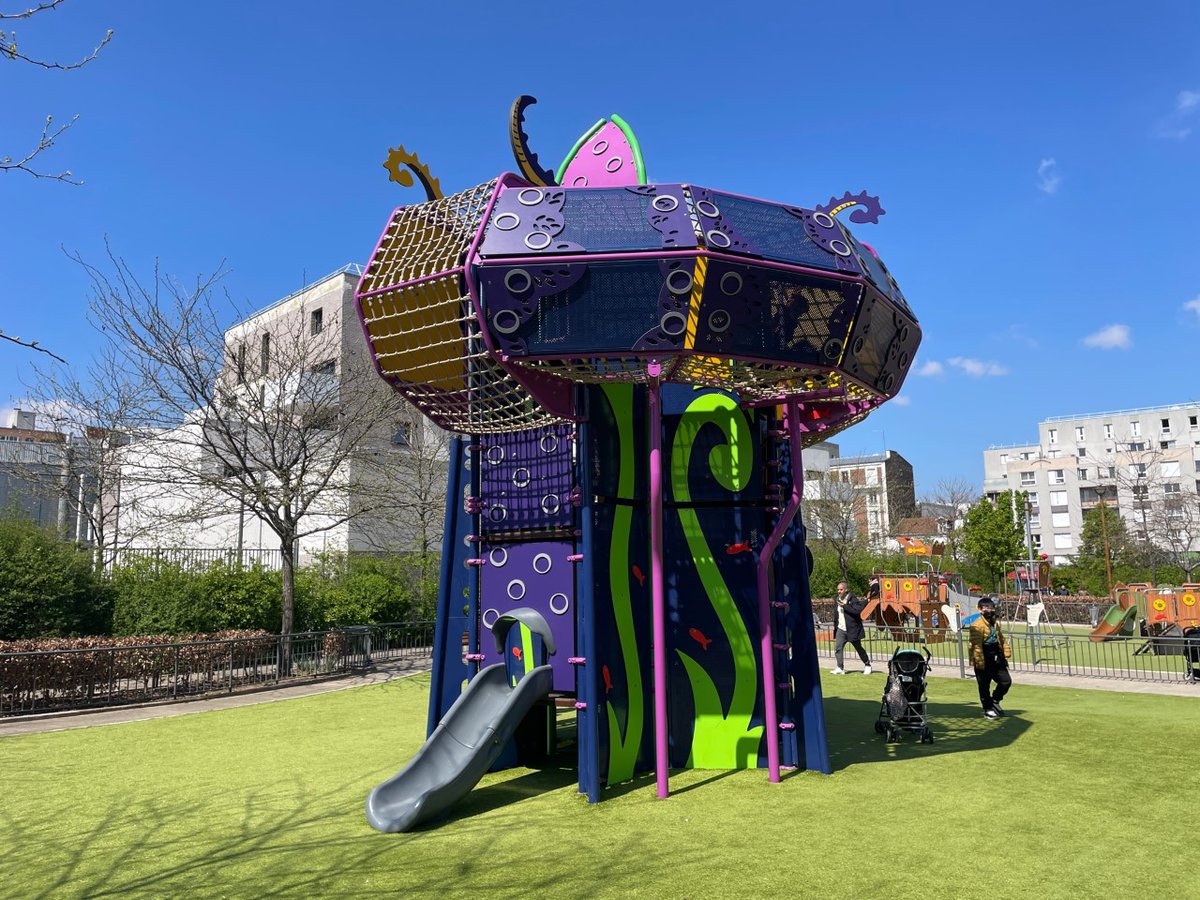 Husson International tweet media