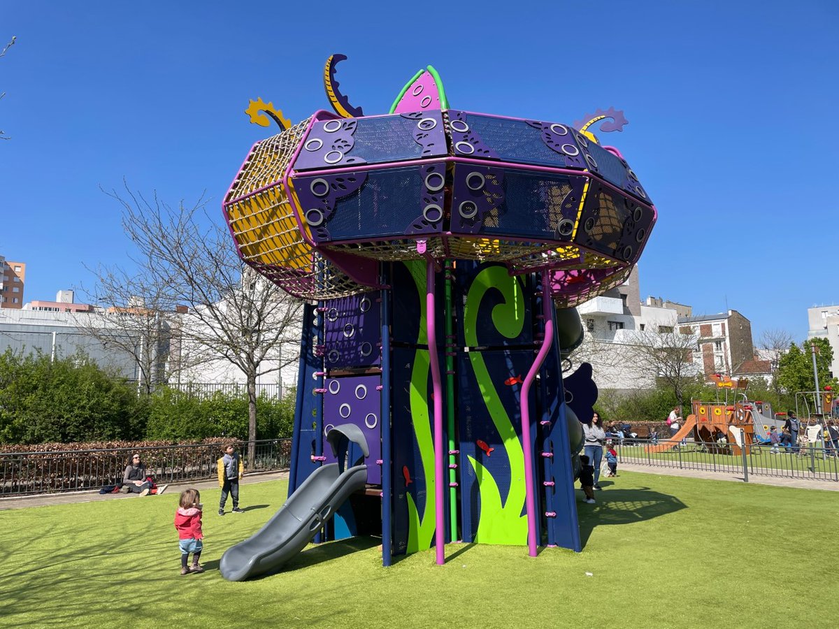 Husson International tweet media