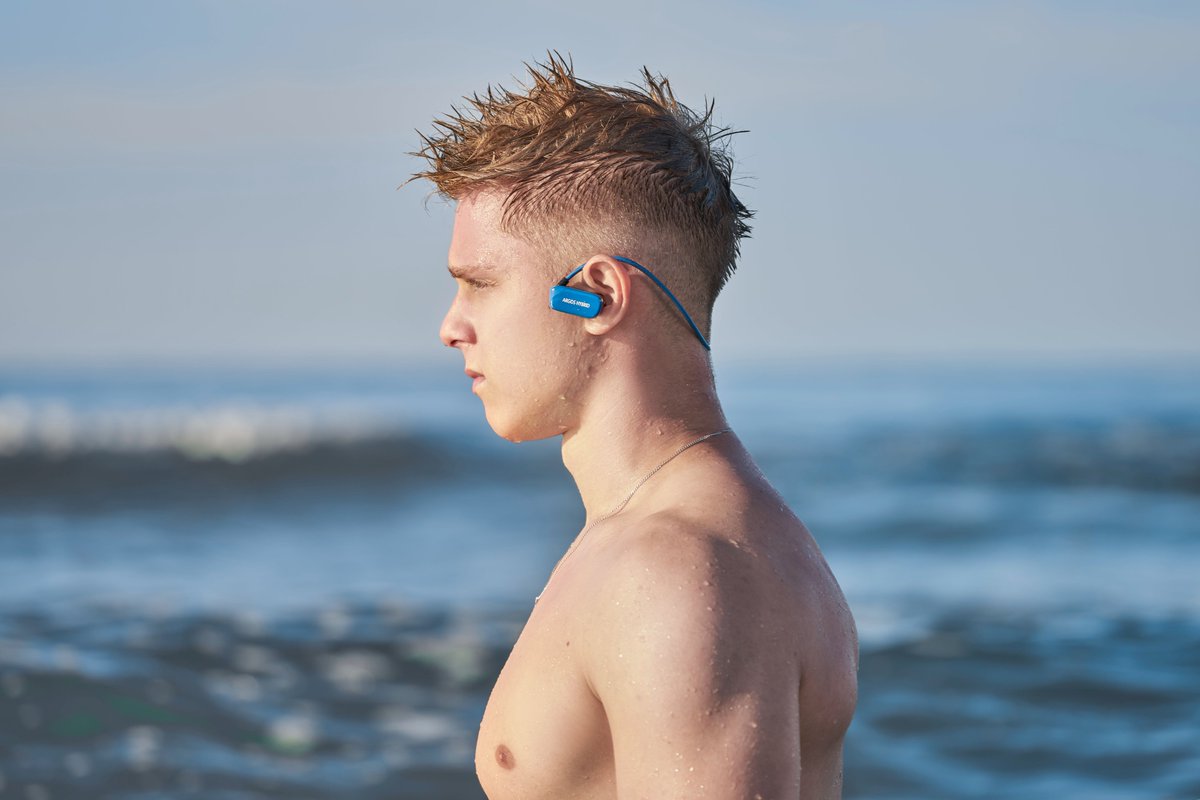 Sunstech_es's tweet photo. ¡Qué nada te detenga!
Auriculares inalámbricos e impermeables (IPX8) #ArgosHybrid de #Sunstech con conectividad Bluetooth v4.2 y reproductor MP3 integrado de 8 GB de memoria. Especialmente diseñados para seguirte el ritmo 💪

https://t.co/DtIZ6FoZhY
#running #natacion #triatlo https://t.co/kftpKn2esA