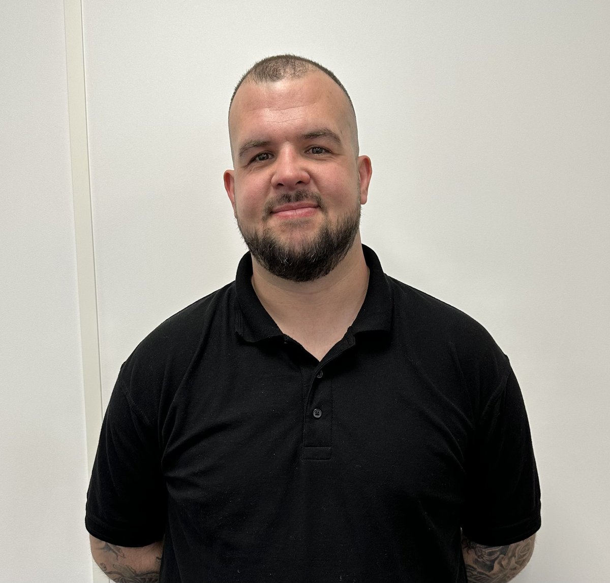 A big welcome to Andrew Mowe to our Repairs Team.  🌟 We are happy to have you on board #team #welcome