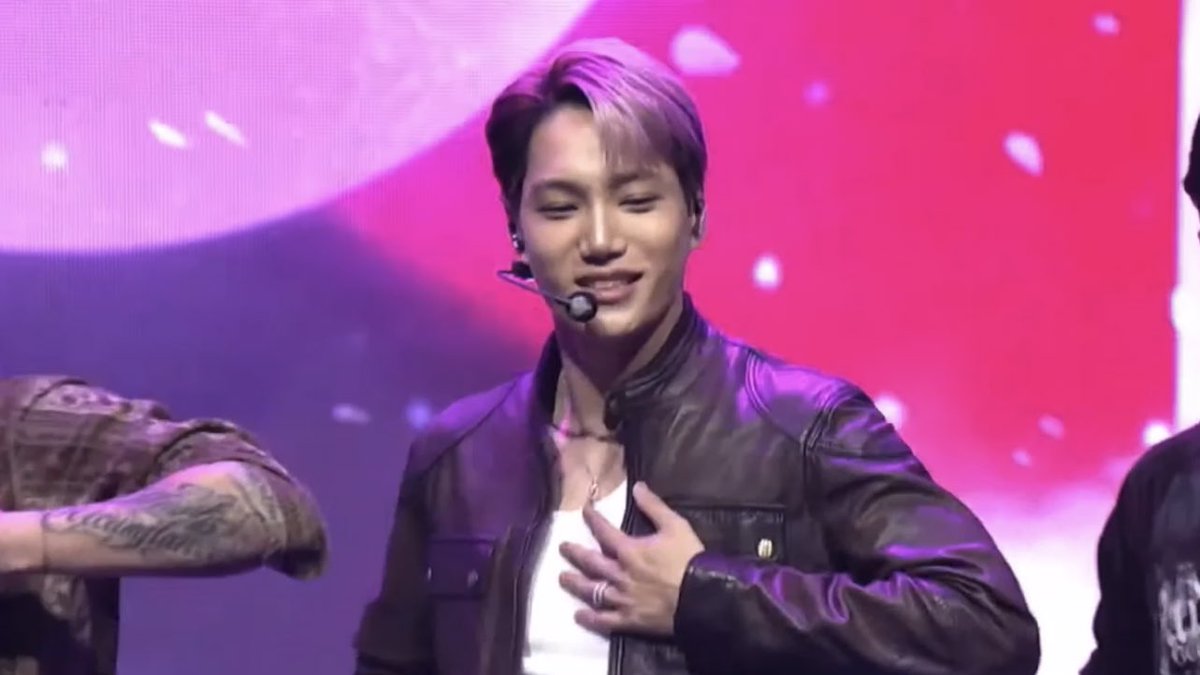 zkdlindaily's tweet photo. pretty boy https://t.co/iDfXI8Vq3n