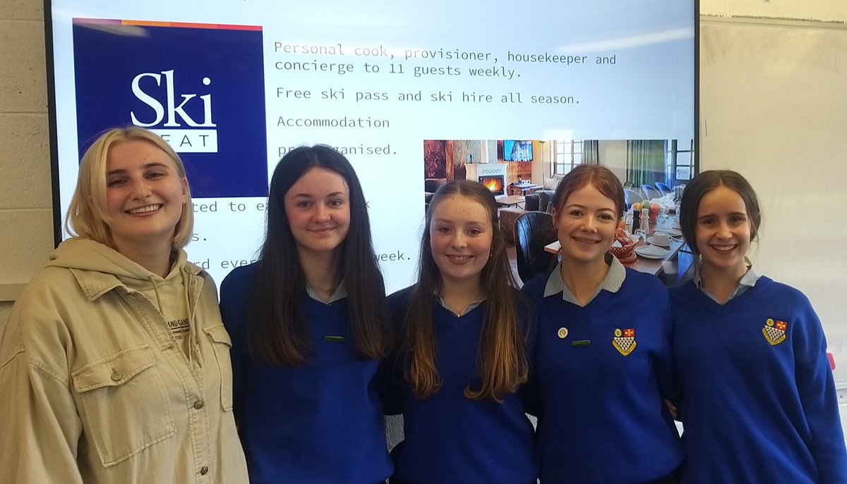 MFLRoyalPr1's tweet photo. Thanks to former MFL student @Royalandprior Sarah for coming in to share of her Gap Year experience in Val d'Isère...immersing herself in the French language and culture. A very enthusiastic and informative talk...🏂🇫🇷🌨❄ https://t.co/c0GOvNizZP