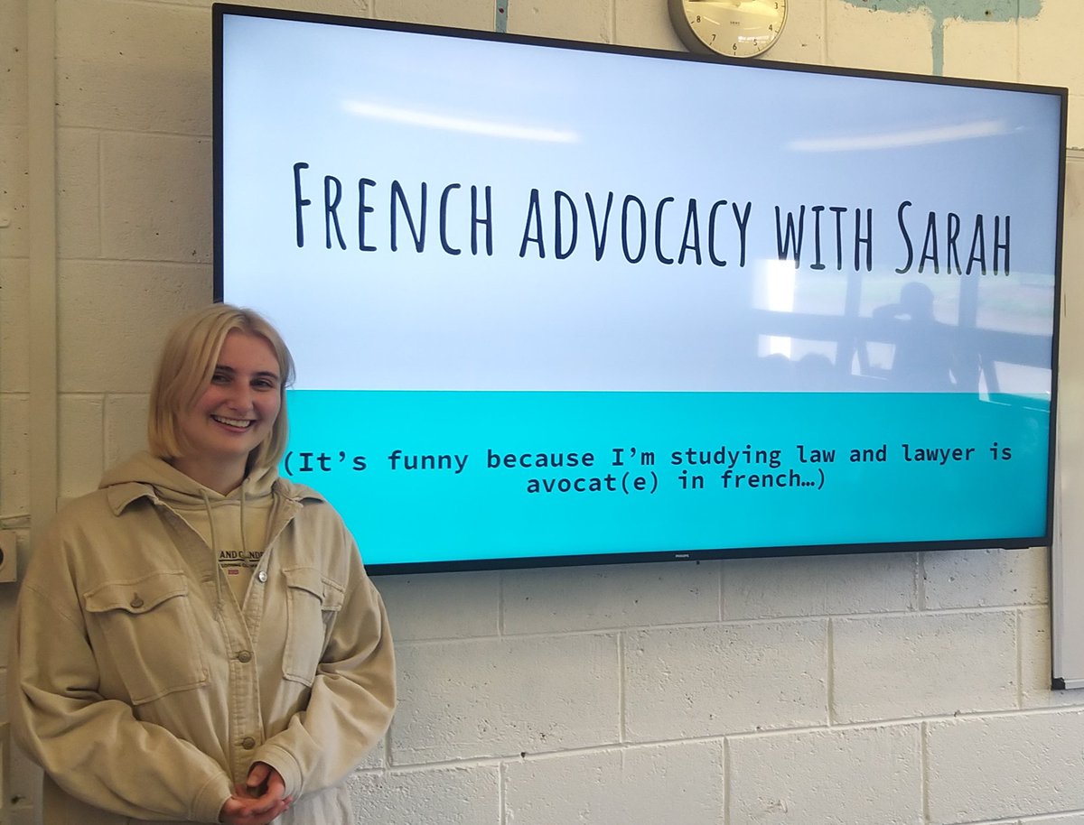 MFLRoyalPr1's tweet photo. Thanks to former MFL student @Royalandprior Sarah for coming in to share of her Gap Year experience in Val d'Isère...immersing herself in the French language and culture. A very enthusiastic and informative talk...🏂🇫🇷🌨❄ https://t.co/c0GOvNizZP