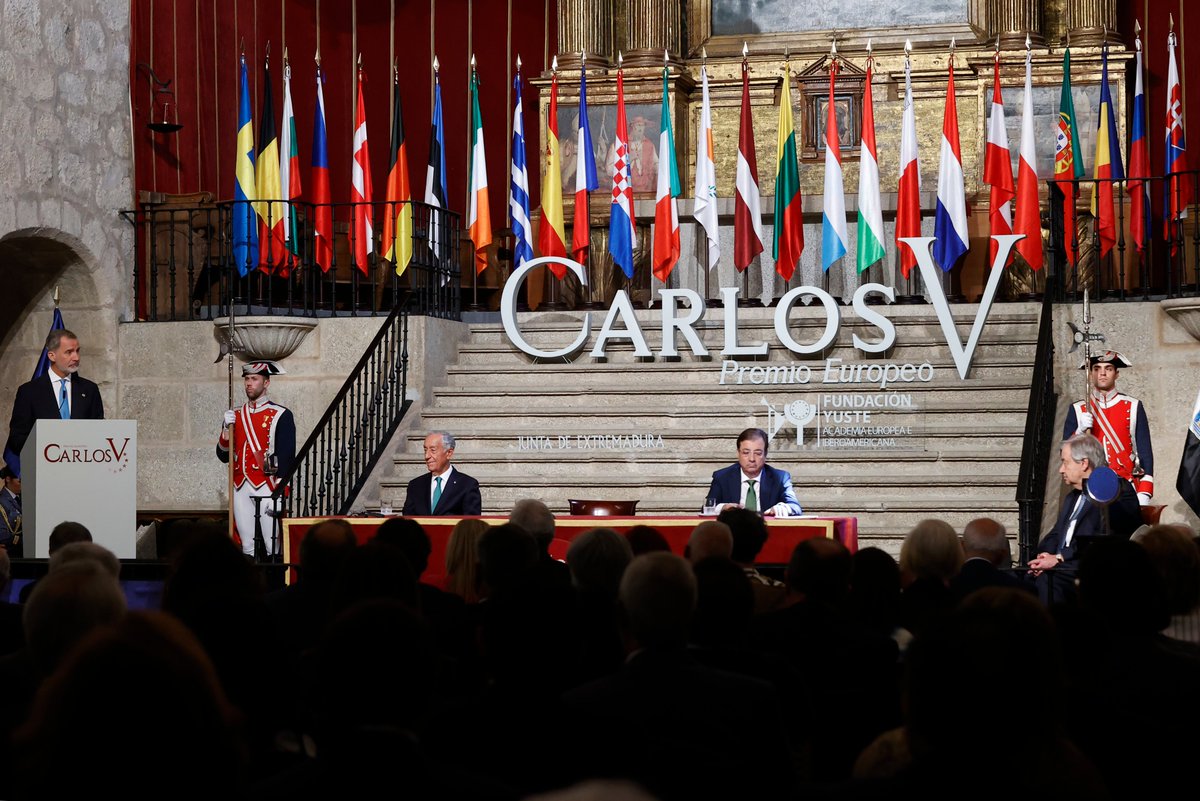 El Rey ha entregado el XVI #PremioEuropeoCarlosV, con el que la Fundación Yuste reconoce la “acreditada, amplia y larga trayectoria de vida” de António Guterres, secretario general de Naciones Unidas.

➡️casareal.es/ES/Actividades…