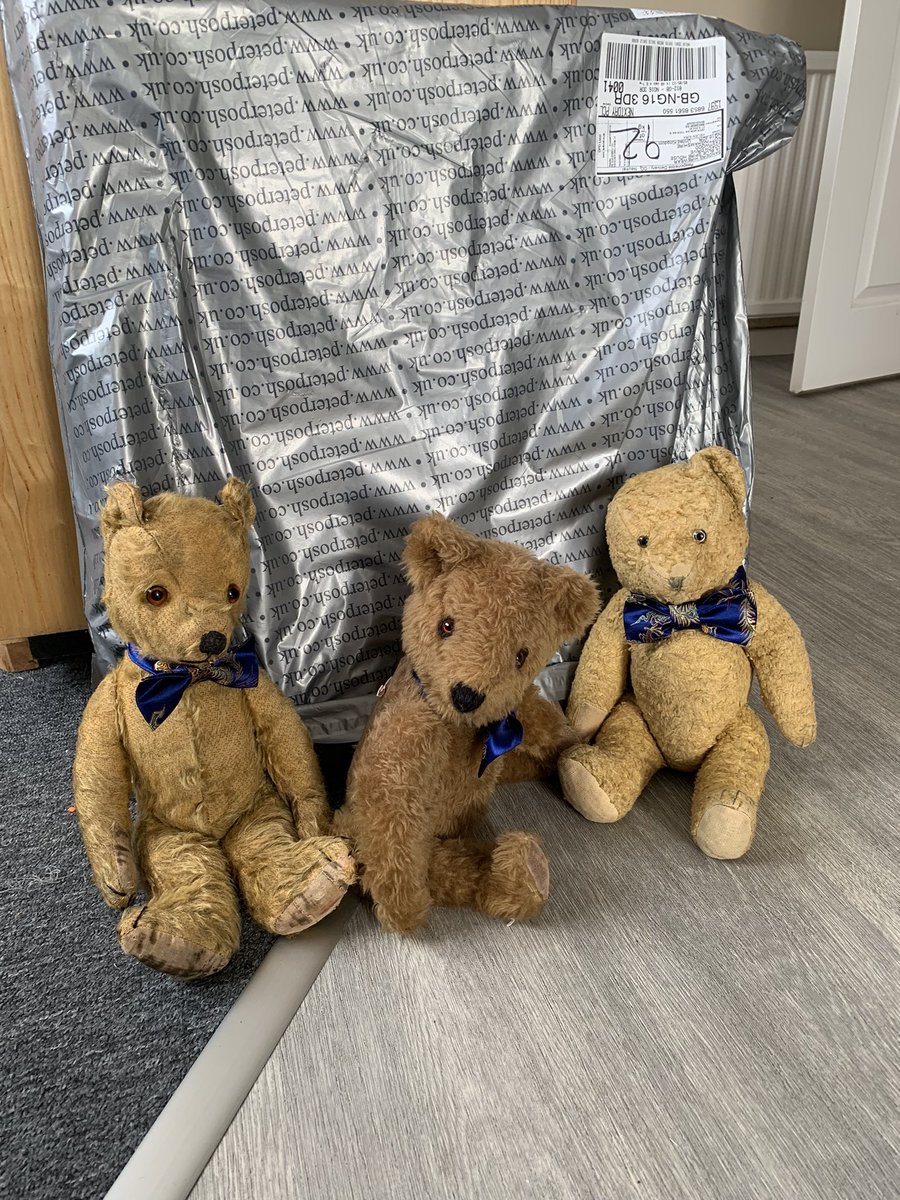 hirewear's tweet photo. Erm .. Auntie Rach, a box just arrived a week early 🤔🤔🤔
#topsecretproject
@ElizaRay1119 https://t.co/flj0vHaPdG