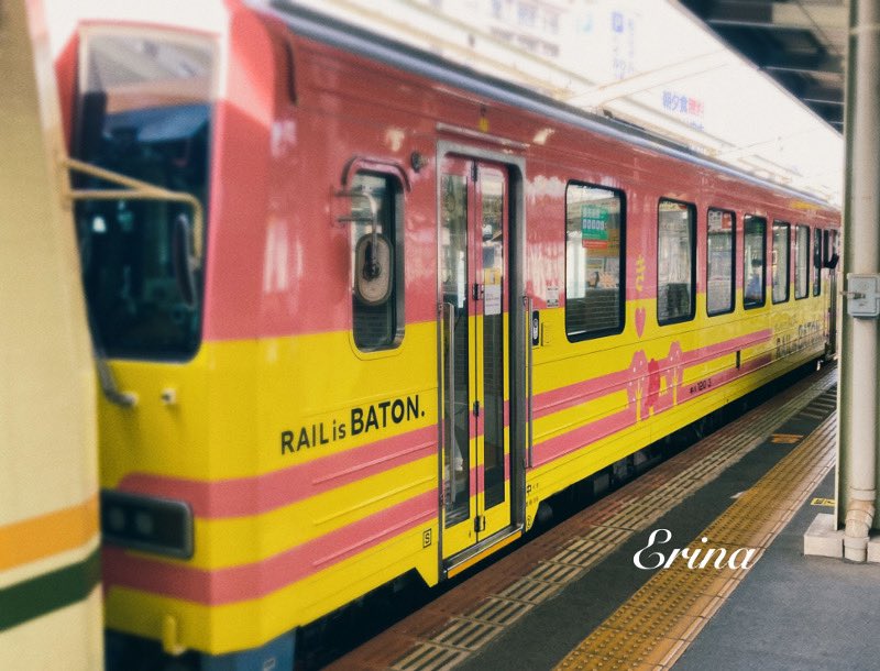 scones263's tweet photo. GWは、初めて奥出雲おろち号に乗車してきました。只今スケッチ中❗️

#奥出雲おろち号 #木次線 #スケッチ https://t.co/EKBdb2p8UI