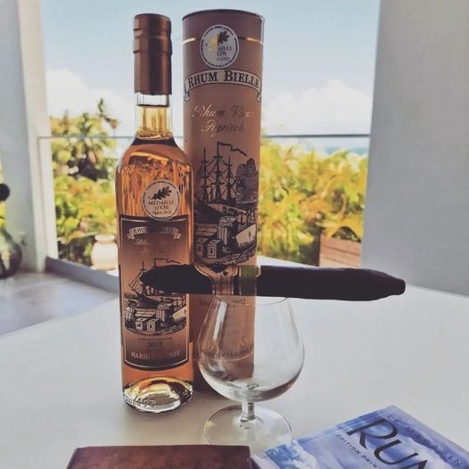 vinsbrunin's tweet photo. A découvrir prochainement en boutique ☀️

First tasting of this New Bielle Millésime 2018 in the masterclass of the @rhumtour https://t.co/ryLjPUslPP