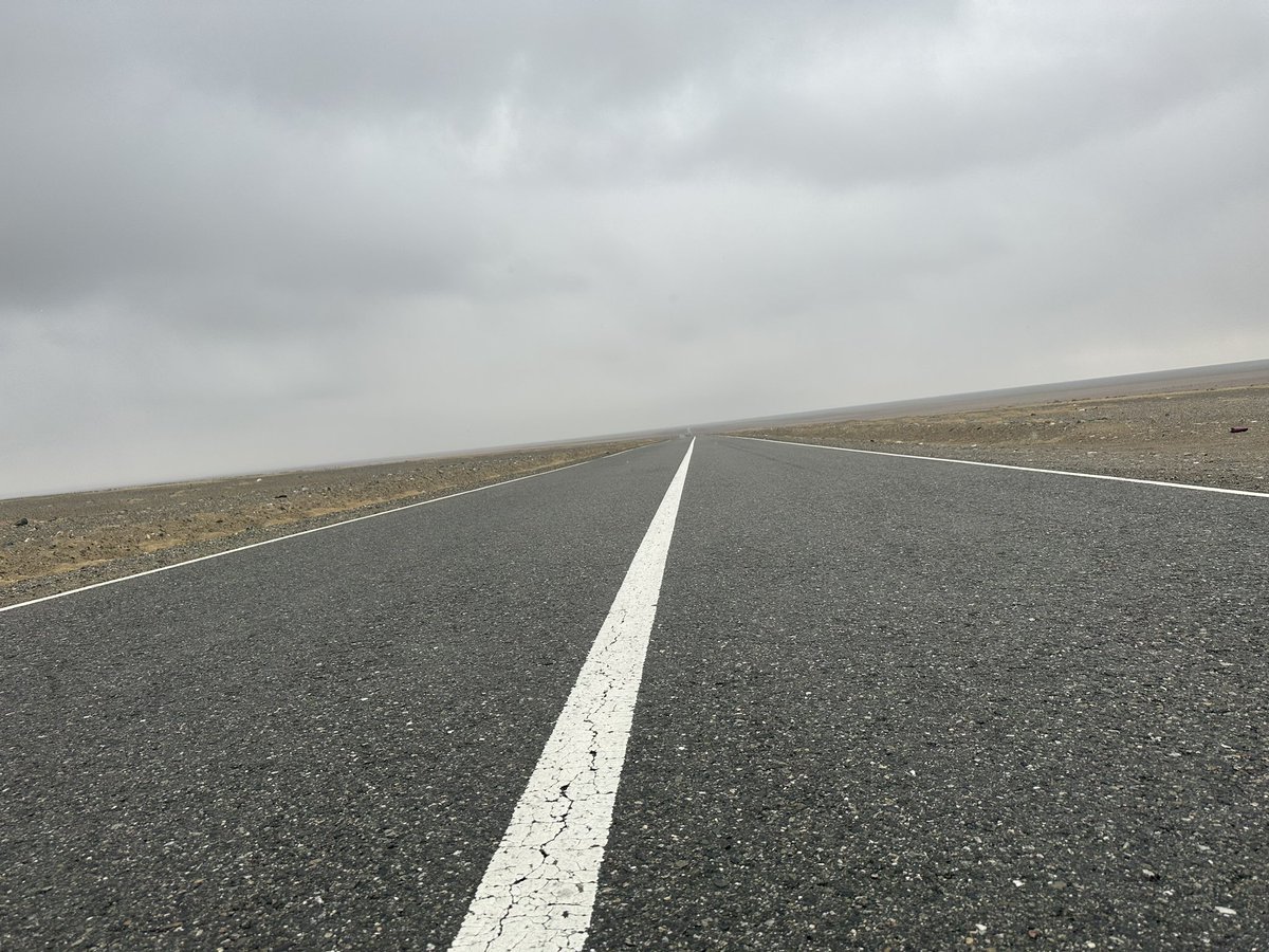 Говь-Алтай-Ховд чиглэлийн автозамыг Полимербитум ашиглаж тавьсан юм байна. Газар хөлдөж, гэсэхэд хагарч эвдрэхгүй олон жилийн эдэлгээтэй, сайн зам болжээ…