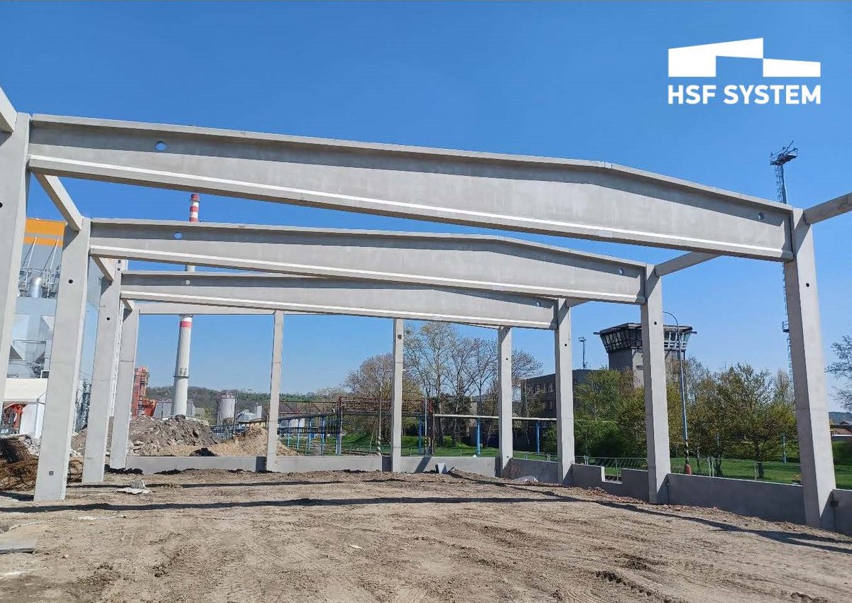 HSFSystem's tweet photo. Na výstavbě haly D209 pro Mondi Coating Štětí aktuálně probíhá montáž prefabrikovaných konstrukcí.💪🏗️👷 @mondigroup 
#hsfsystem #stredisko02 #steti #usteckykraj #mondi #mondigroup #mondicoating #buildingcompany #construction #excevation #ecofriendly #work #worksafety #warehouse https://t.co/90t5CxzPLP