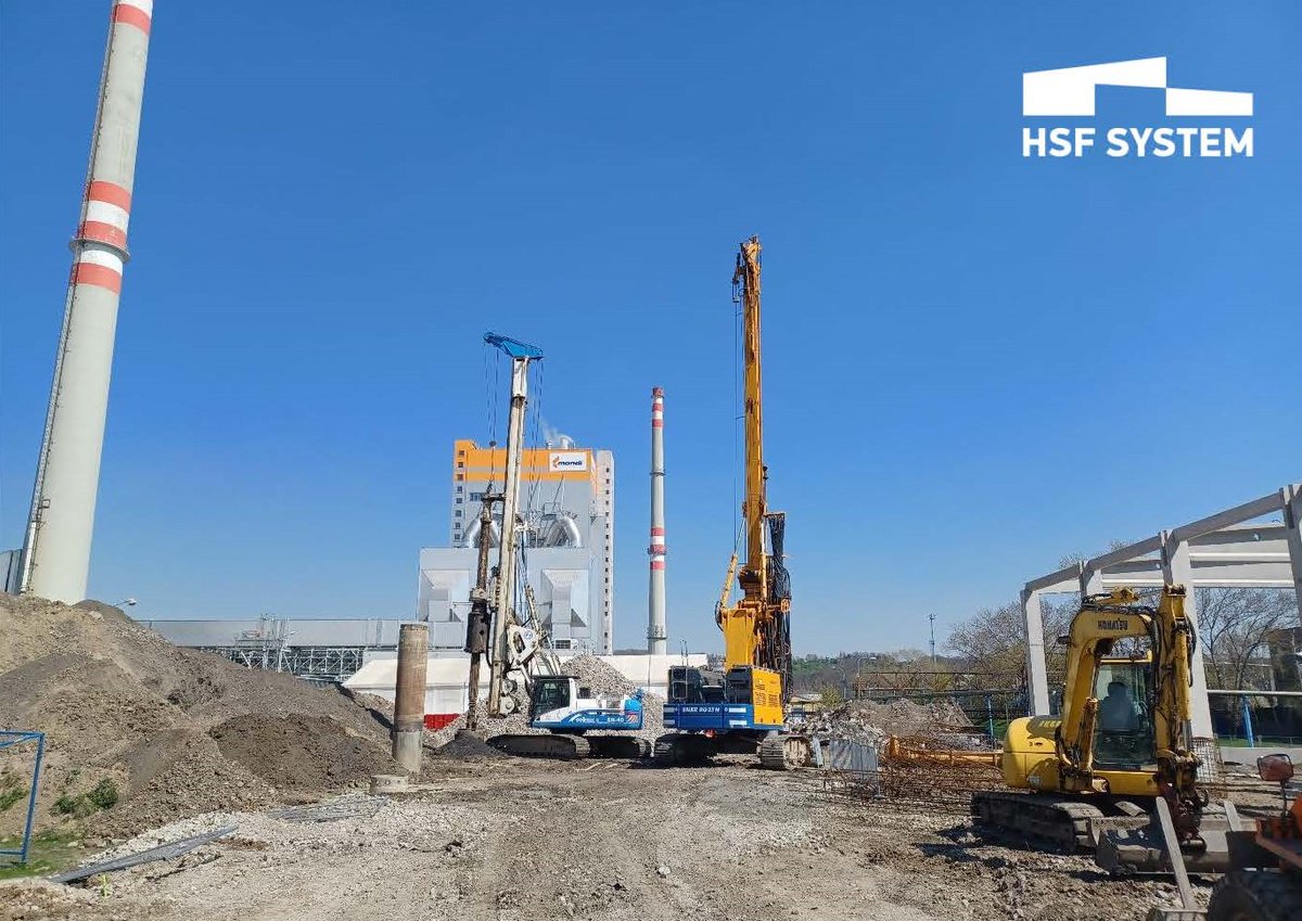 HSFSystem's tweet photo. Na výstavbě haly D209 pro Mondi Coating Štětí aktuálně probíhá montáž prefabrikovaných konstrukcí.💪🏗️👷 @mondigroup 
#hsfsystem #stredisko02 #steti #usteckykraj #mondi #mondigroup #mondicoating #buildingcompany #construction #excevation #ecofriendly #work #worksafety #warehouse https://t.co/90t5CxzPLP
