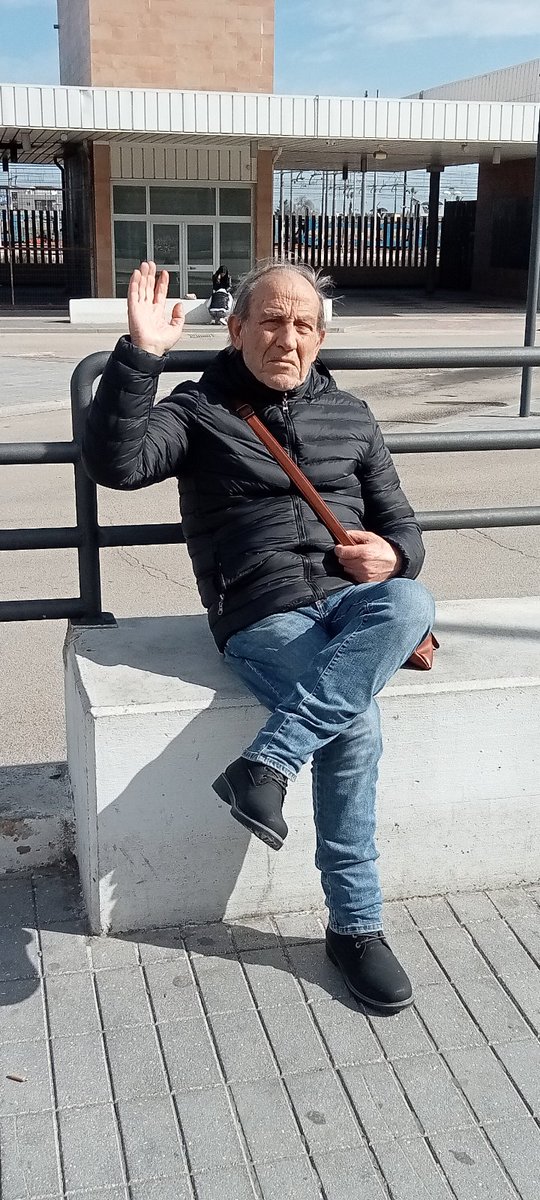 LuigiCuccitto's tweet photo. Auguri PAPร https://t.co/UFNsg8ENCr GOD Bless You #LuigiCuccittoPadre #LuigiCuccitto30YearsFrom1992To2022 #LuigiCuccittoLive #LuigiCuccitto50 #LuigiCuccitto #LuigiCuccitto51 #LuigiCuccitto2023 #soundreef #applemusic #itunes #youtubemusic #spotifyartist ๐ธ๐ธ๐ธ https://t.co/OJG0ET6hEx