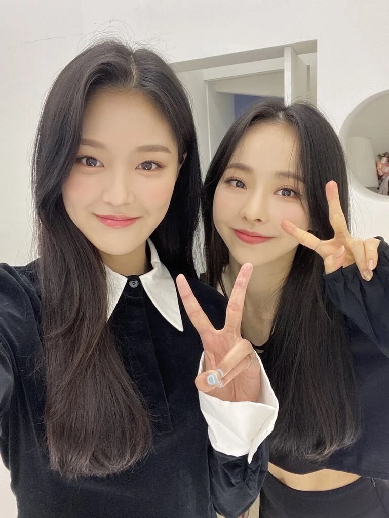 LOONA_FRANCE tweet picture
