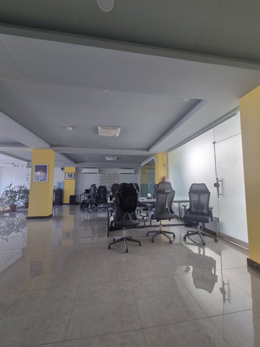 Daftar khaali, dil pareshan, umeedein choor choor.