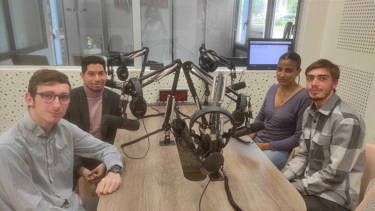 📷 𝑪𝒓𝒆𝒂𝒗𝒆𝒏𝒊𝒓 📷Ce soir à 19h, Lamiyaa, Jean-Gabriel et Benoît recevront M.Ruppert, chargé de mission au pôle égalité des chances de Sciences Po Paris et Docteur en sociologie des Etudes de Genre et théories féministes.
<a href="/CLEMIDijon/">EMI_CLEMI Dijon</a>
<a href="/dsden58/">DSDEN 58</a>