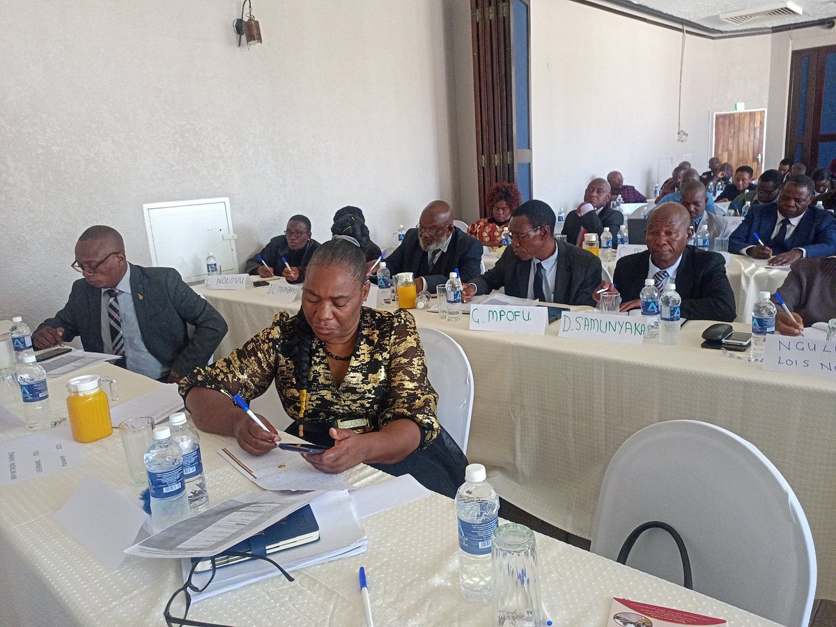 ChronicleZim's tweet photo. @MoPSEZim is running a TOT workshop for District Schools Inspectors (DSIs) on Disaster Risk Management and Resilience in schools at Fairmile in Gweru. 
@taundoro @UNICEFZIMBABWE @WorldVisionZim @InfoMinZW https://t.co/WQ9jEF27uO