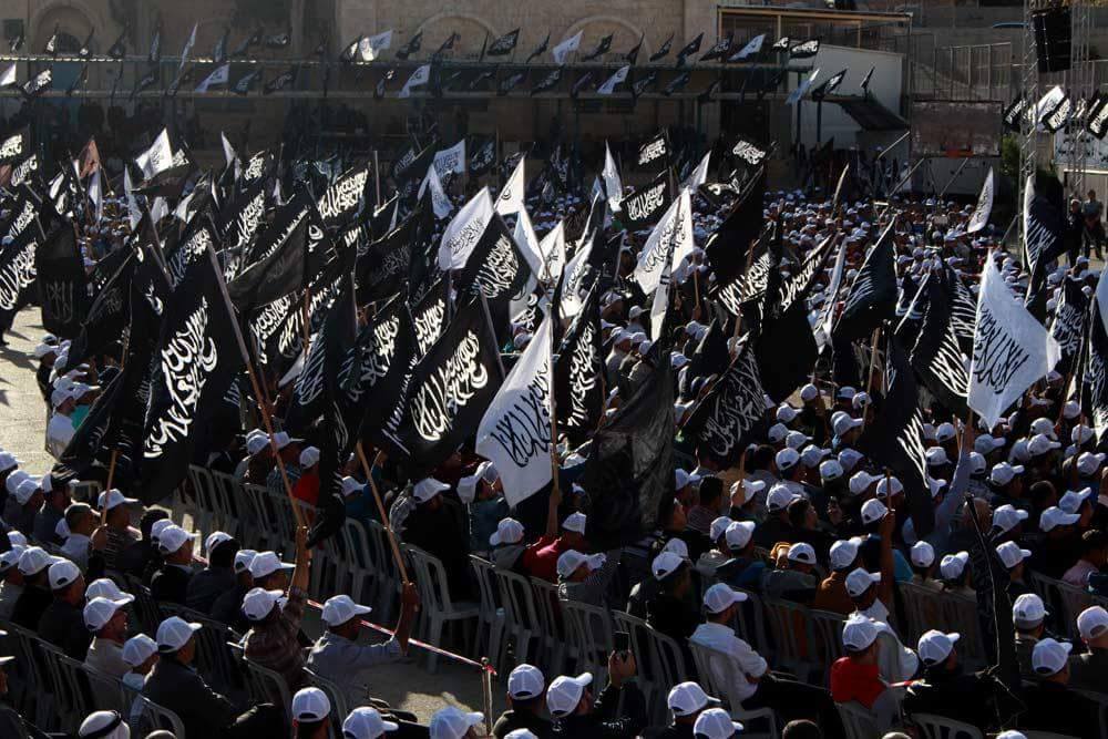tahrirnewsworld's tweet photo. ♾ HİZBUT TAHRİR ARŞİV
📷 Filistin'de 10 bin kişinin katıldığı Filistin Hilafet Konferansı https://t.co/AJ3JjNBsY1
