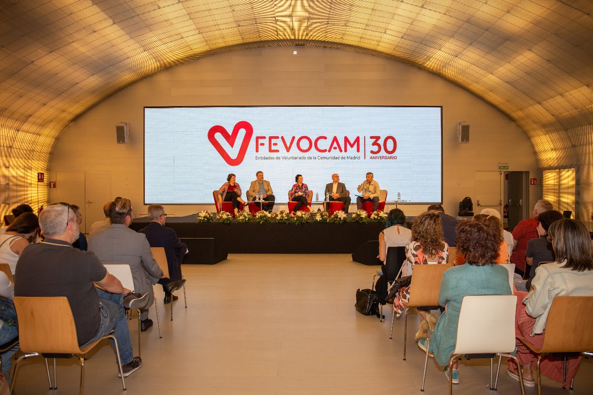 Gracias de ❤️ a todas las entidades, personas y administraciones que nos acompañasteis el viernes 5 de mayo en el acto institucional que inició nuestro #30Aniversario. 🎂🥂

📰 Treinta años impulsando la acción voluntaria: bit.ly/3LN3UJv 

#FEVOCAM #Voluntariado #Madrid