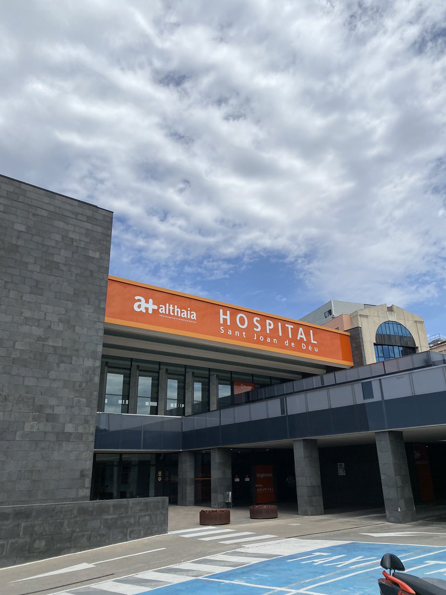 luisfilosmd's tweet photo. Hoy visite por primera vez mi hospital que será como mi casa por los siguientes 5 años!!!! 
Y saben que los resis mayores (los conocí a casi todos pero hablé mas con los R2 son los mejores) son súper bakanos (=majos). 
Siento que seré feliz aquí!!!! https://t.co/cq75DHXR79