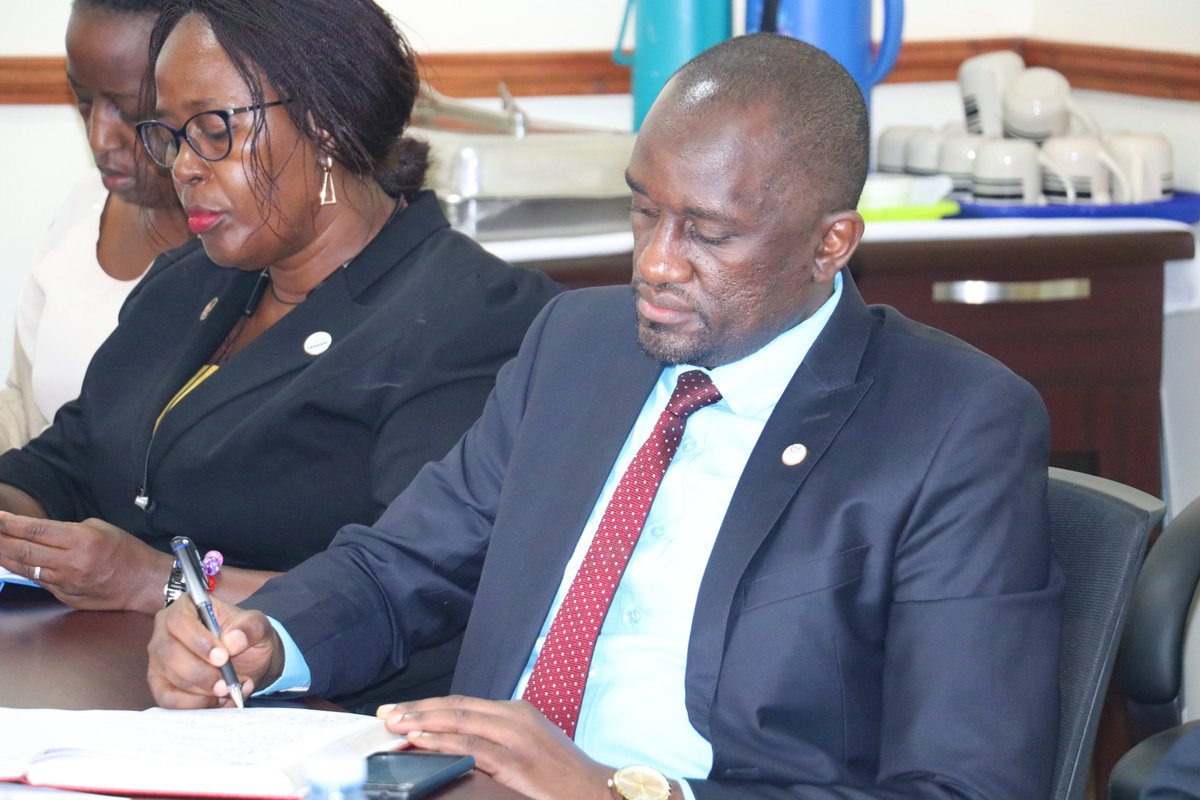 GAMSUMakerere's tweet image. 📸Today @GAMSUMakerere hosted a Dialogue on Grants Administration and Management, bringing together key stakeholders from the office of the @makerere University Secretary, University Bursar, Procurement Department, Internal Audit and PDD.

#GrantsManagement #ComplianceMatters