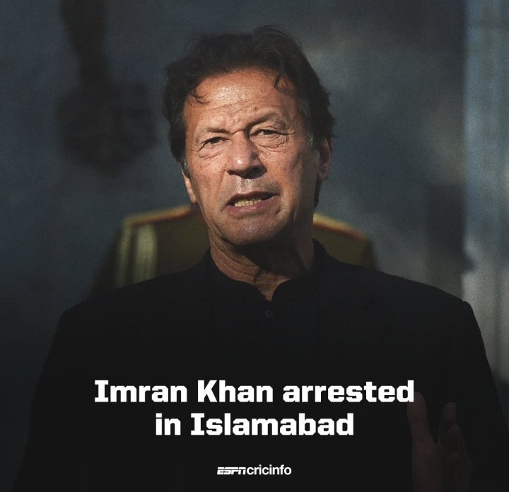 theareej_8's tweet photo. Hurting, haunting, humiliating and heinous picture.
#ImranKhanArrest #عمران_خان_کی_جان_کو_خطرہ https://t.co/dDwPZDz5Bc