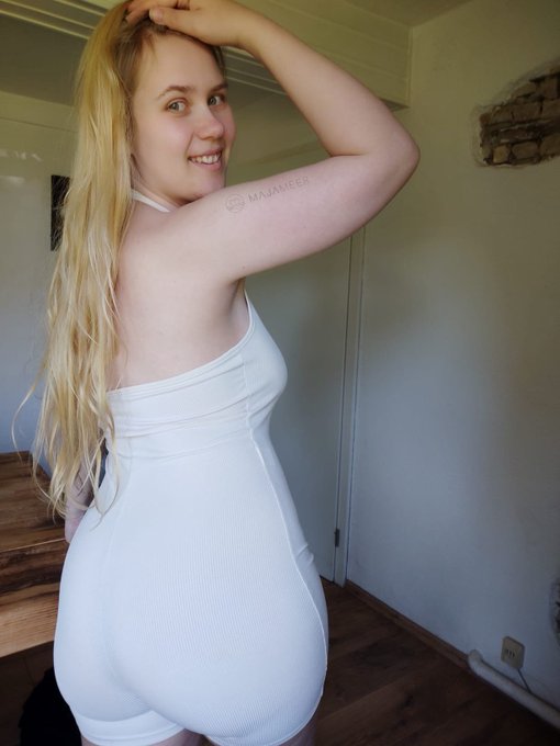 Back view 😘 https://t.co/tq7vxTEVaU<a href="/tag/curvy"class="tags"><span>#curvy</span></a><a href="/tag/bigass"class="tags"><span>#bigass</span></a><a href="/tag/bigbubblebutt"class="tags"><span>#bigbubblebutt</span></a>
