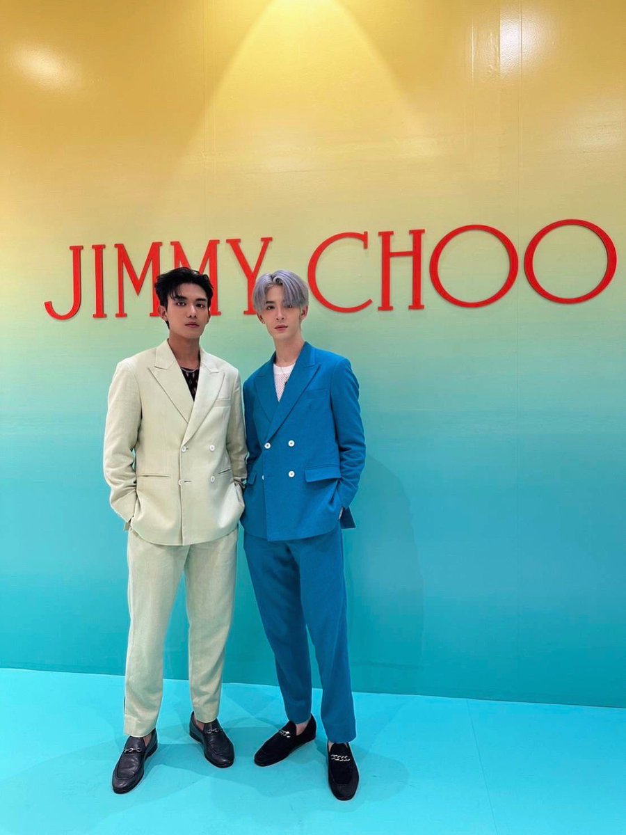 berbbooclub's tweet photo. thread ; #JimmyChooXNetJames ✨

ฝากเข้าไปกดไลค์/คอมเมนต์/แชร์ที่สื่อต่างๆที่ลงคลิป/รูปเน็ตเจมส์กันหน่อยนะคะ🖤🤍

#NetJames #netsiraphop #JamesSu https://t.co/mbXzyg89c3