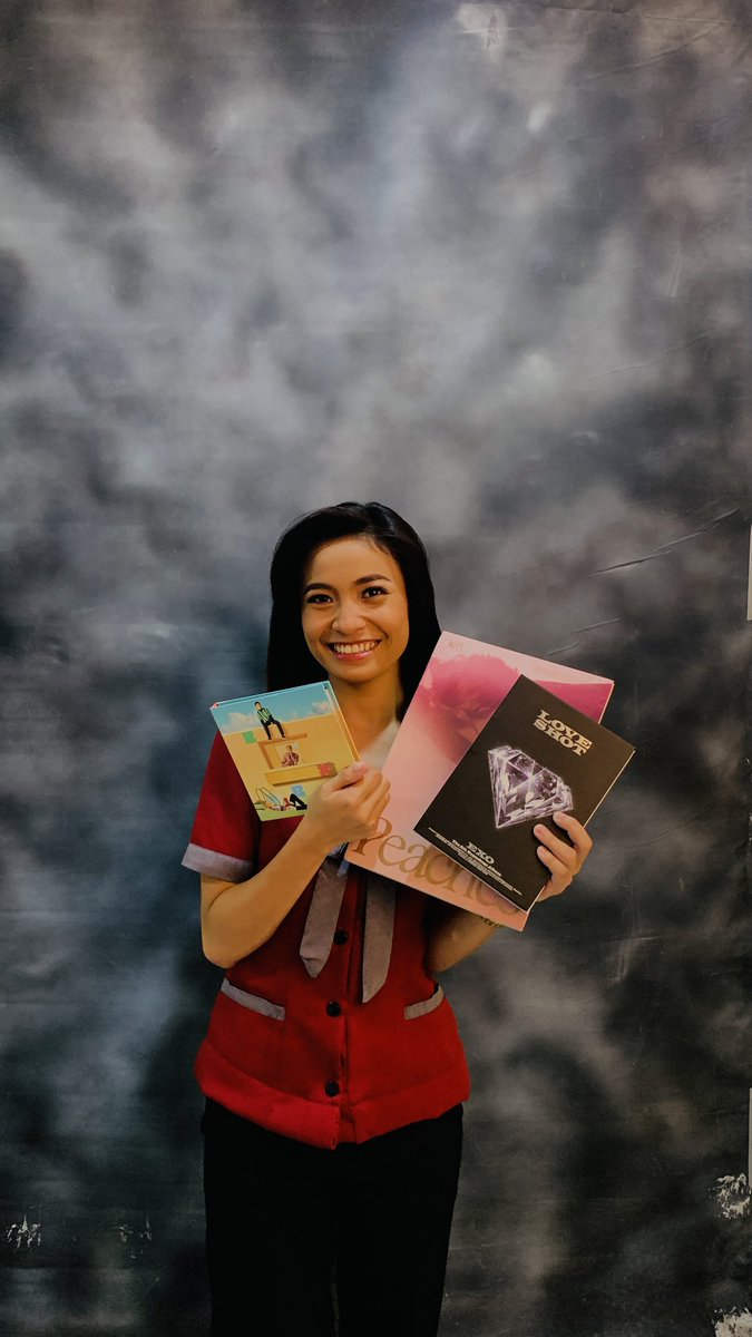 v_jayyyy's tweet photo. @weareoneEXO ggraduate na ako EXO😭🥹thank you for being my safe place whenever I need to rest and breathe from all the stress and pressure. Para sa inyo din ito to my co-exol friends in this account🫶

P.s. nagsimula akong kasama kayo magtatapos akong kayo padin ang kasama🥹🫶 https://t.co/x4BWOSbBAR