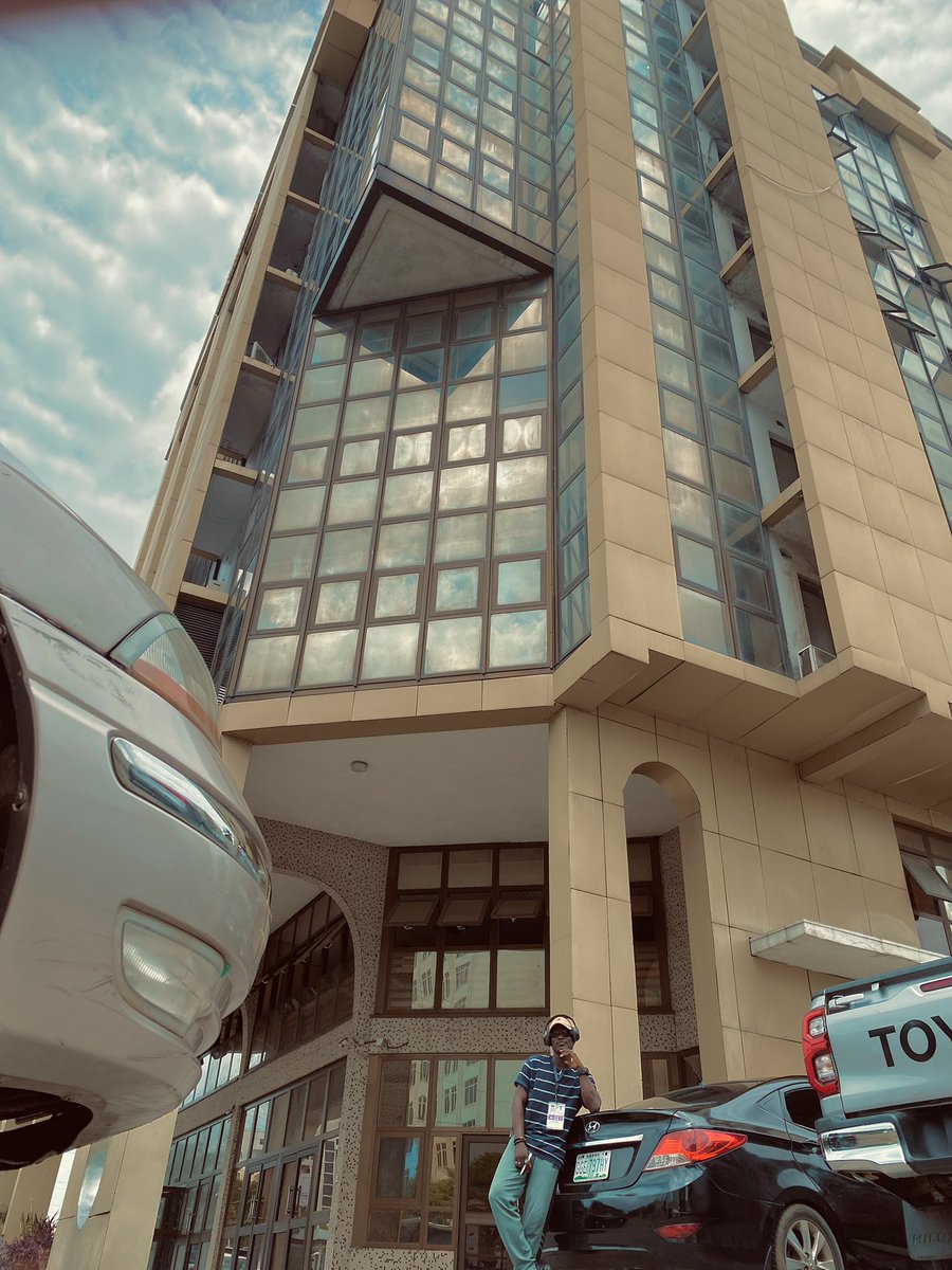 adethecreative's tweet image. One Of The Greatest Beauties Of Architecture Is How Artistically Pleasant To Sight It Is Each Time You Behold It.
It’s safe to say the aesthetics of architecture is timeless.
#celebratingart #arts #structuredesign #lagosbuilding