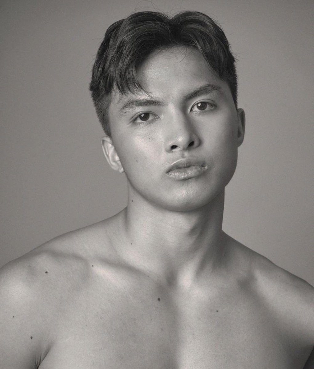 harold_a_fam's tweet image. 🖤🥵

#HaroldAlarcon 

📸 Studio.beehiveph