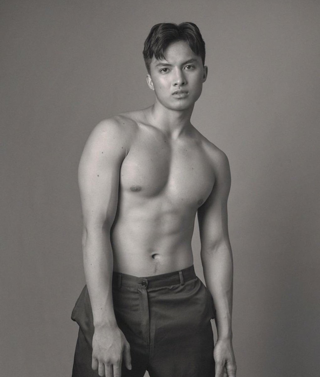 harold_a_fam's tweet image. 🖤🥵

#HaroldAlarcon 

📸 Studio.beehiveph