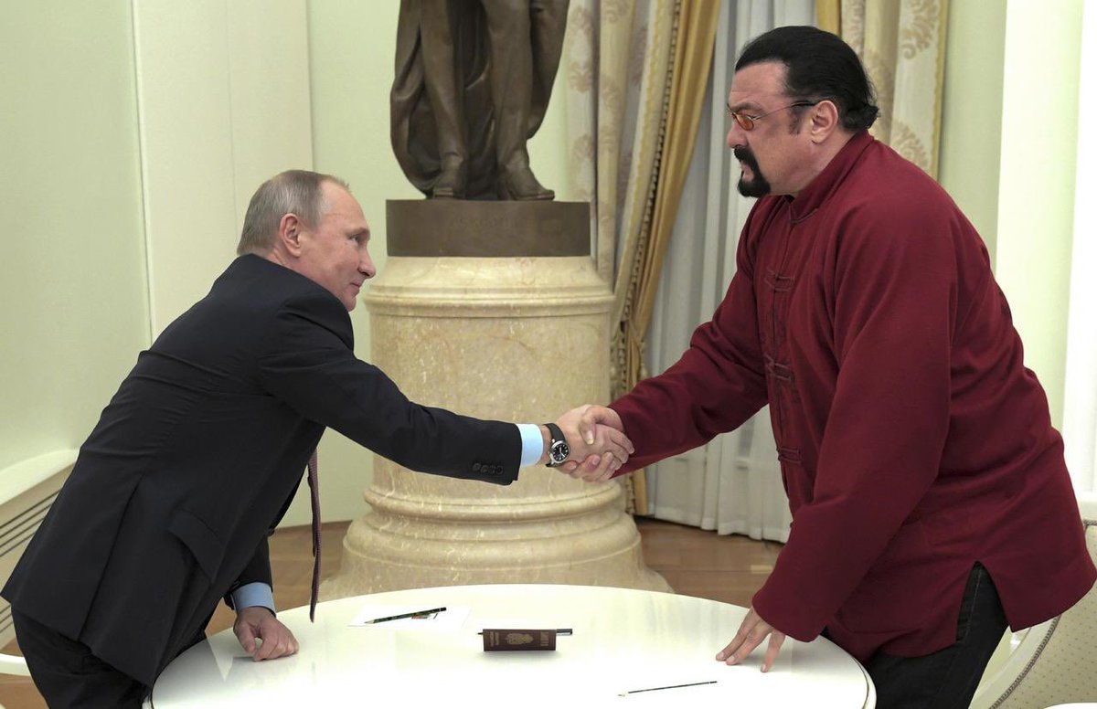 _unclex's tweet photo. Nice parade today Vlad, just like I told you.
#ActorsBeLike https://t.co/54RGpjJyoo