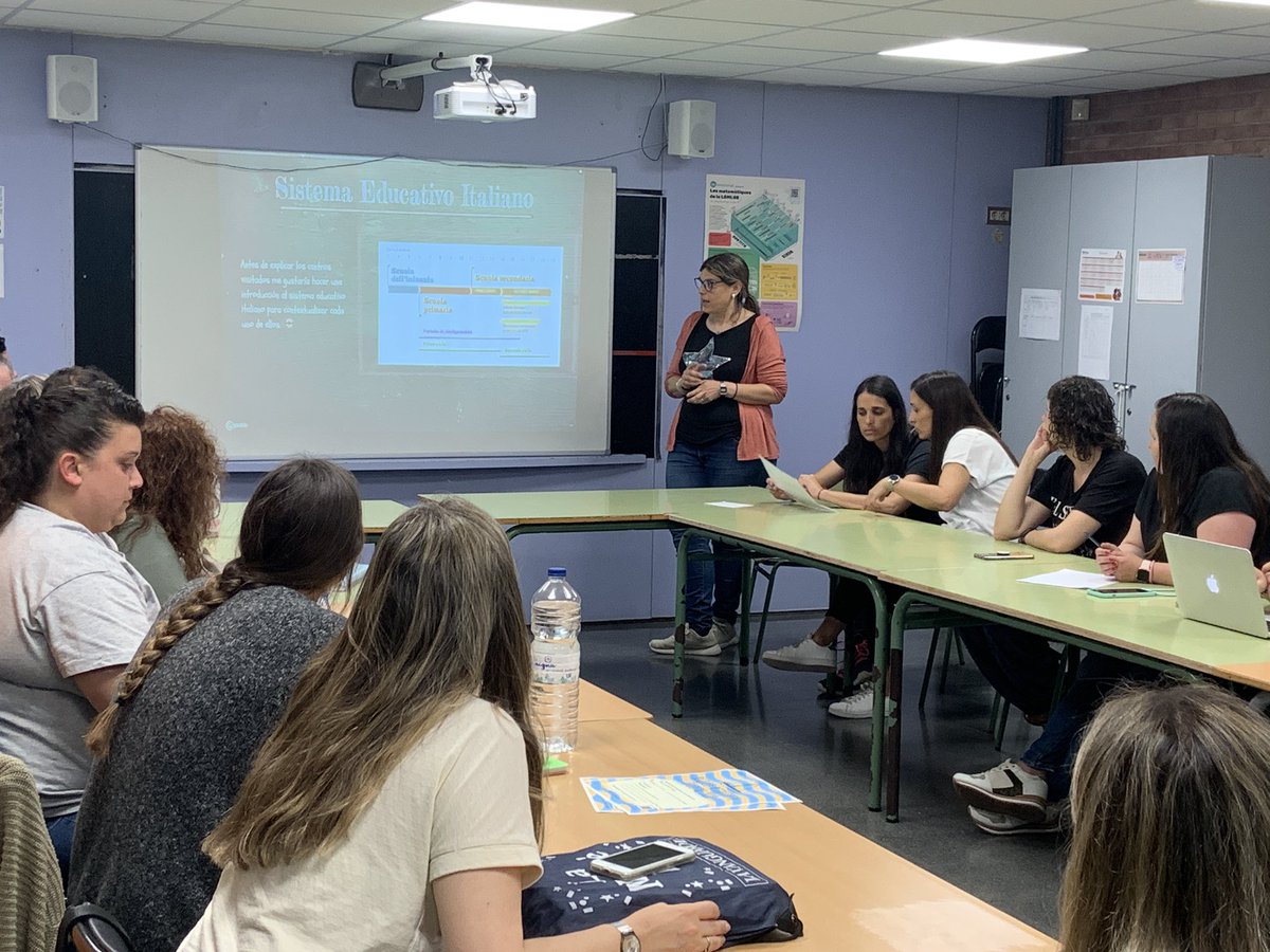La Laura ens explica el seu Job shadowing a l’IC3 de Mòdena (Itàlia). Seguim completant el nostre <a href="/EUErasmusPlus/">Erasmus+</a> @puntedu <a href="/sepiegob/">SEPIE</a> #erasmuspluscat